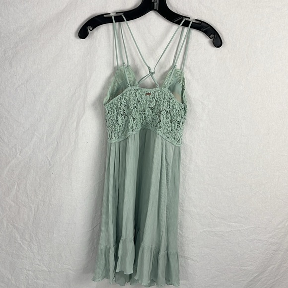 Pink small lace slip dress - Picture 5 of 6